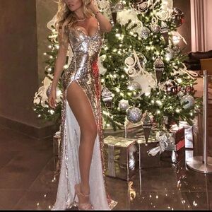 Gorgeous silver sequence gown xs